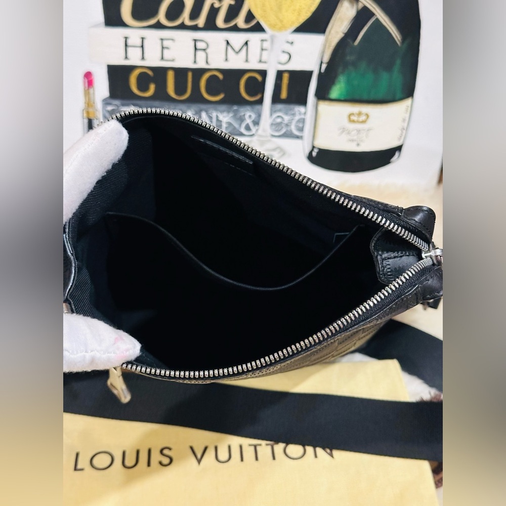 ❌ ❌ SOLD ❌❌LOUIS VUITTON DAMIER INFINI BRAZZA MESSENGER BAG UNISEX w/ DUST BAG - Picture 4 of 17